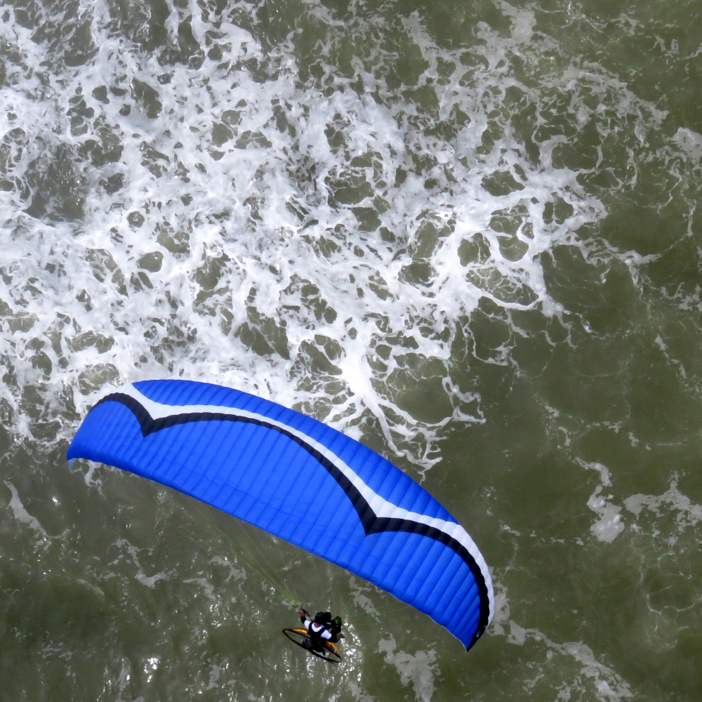solparagliders's tweet photo. É incrível as imagens que possibilitamos ver quando voamos, as diversidade de cores é fantástico.

#praia #mar #austergt #paramotor #paramotoring #solparagliders #paramotorsc https://t.co/UV15h9eLlG
