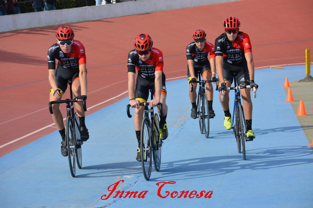 CCLaPalmaCT's tweet photo. Balance de nuestros chicos en #CampMurciaPista:

#EliteSub23

🚴🏼‍♂️ @jmgarcia_so
🥇 Puntuación
🥇 Persecución

🚴🏼‍♂️ @jonathantoro01
🥇 Scratch
🥉 Persecución

🚴🏼‍♂️ @CristianToro_99
🥈 Puntuación
🥈 Scratch

#Junior

🚴🏼‍♂️ @PedroIzquierdoC
🥈 Puntuación
🥈 Scratch

🚴🏼‍♂️🚴🏼‍♂️🚴🏼‍♂️🚴🏼‍♂️
🥉 Pers. Equipos https://t.co/vXR0ZW24K5