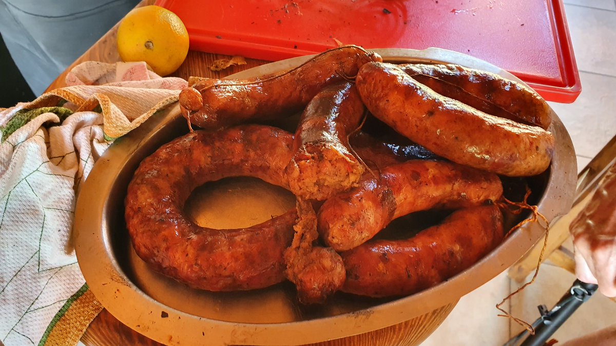 nanexcool's tweet photo. Celebrating the first Surplus auction.

Asado al asador. Muy argentino 🇦🇷

Just gonna leave this here #DevconBA2020 https://t.co/FhfLzCSkTv