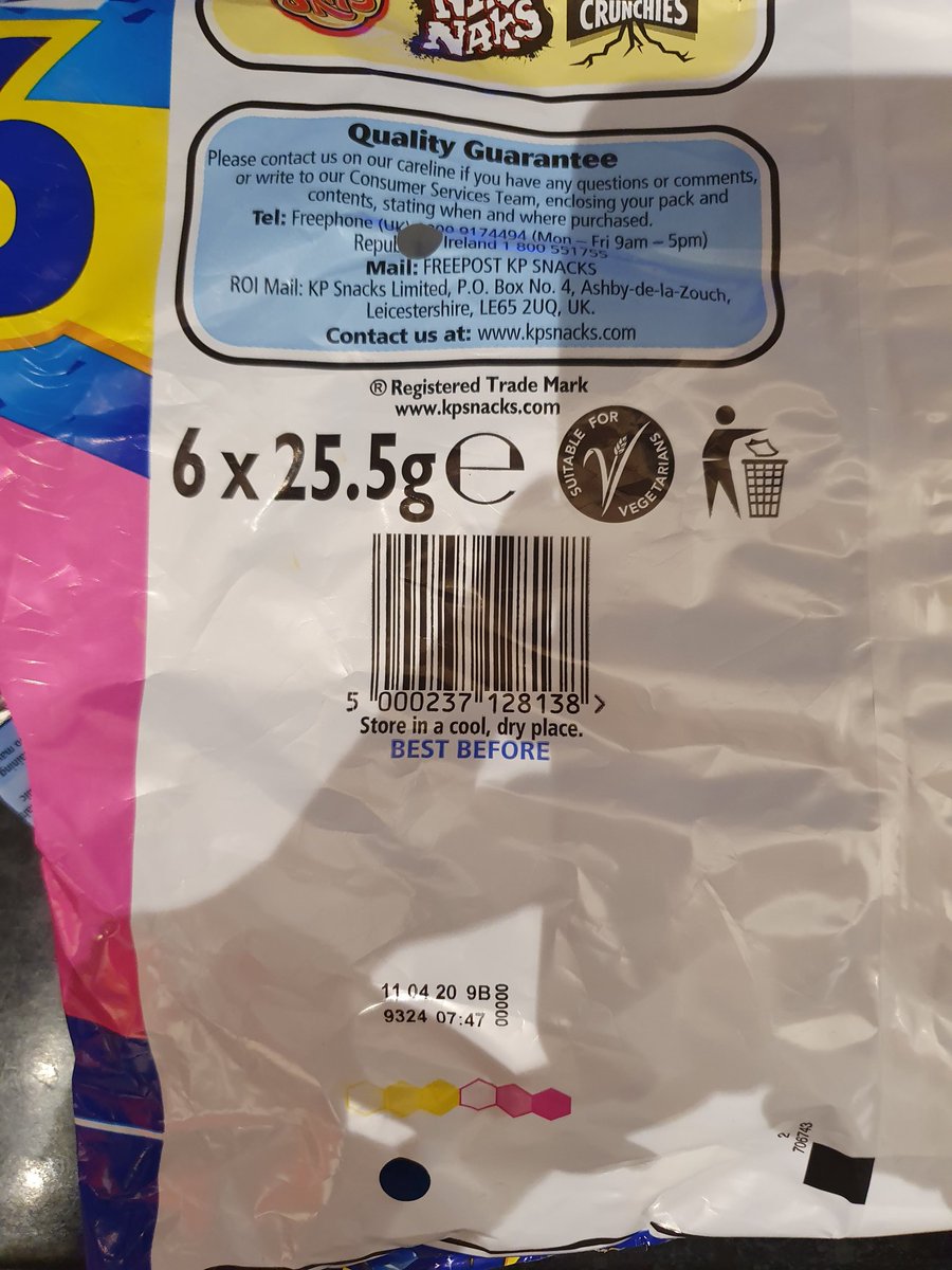 ClaireKelly26's tweet photo. @KPSnacks when you buy a multi pack of Discos only to open them up and find 2 semi full bags and 4 full bags of air! My favorite 🤬 https://t.co/9jdD6fF6l9