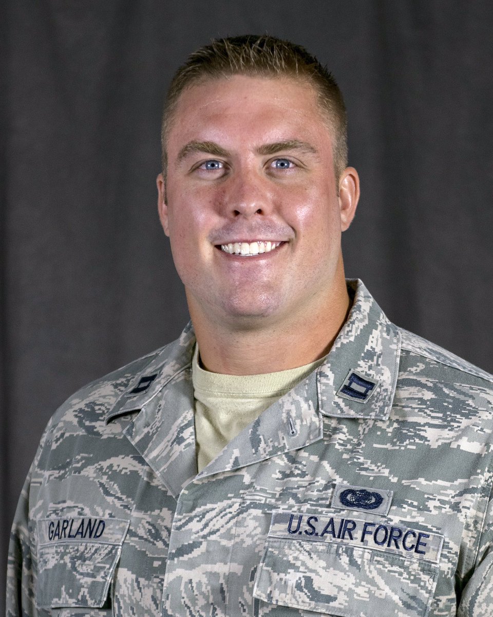 140Wg's tweet photo. No matter which team we’re each rooting for today, we’re all cheering for our teammate, Capt Ben Garland, #63 center for the 49ers. Enjoy your third Super Bowl experience! #140wg #coang #cong1860 #coangrecruiting @140wg #superbowl #ang #usafa #airforce #garland #bengarland https://t.co/Nk9DJCzo61