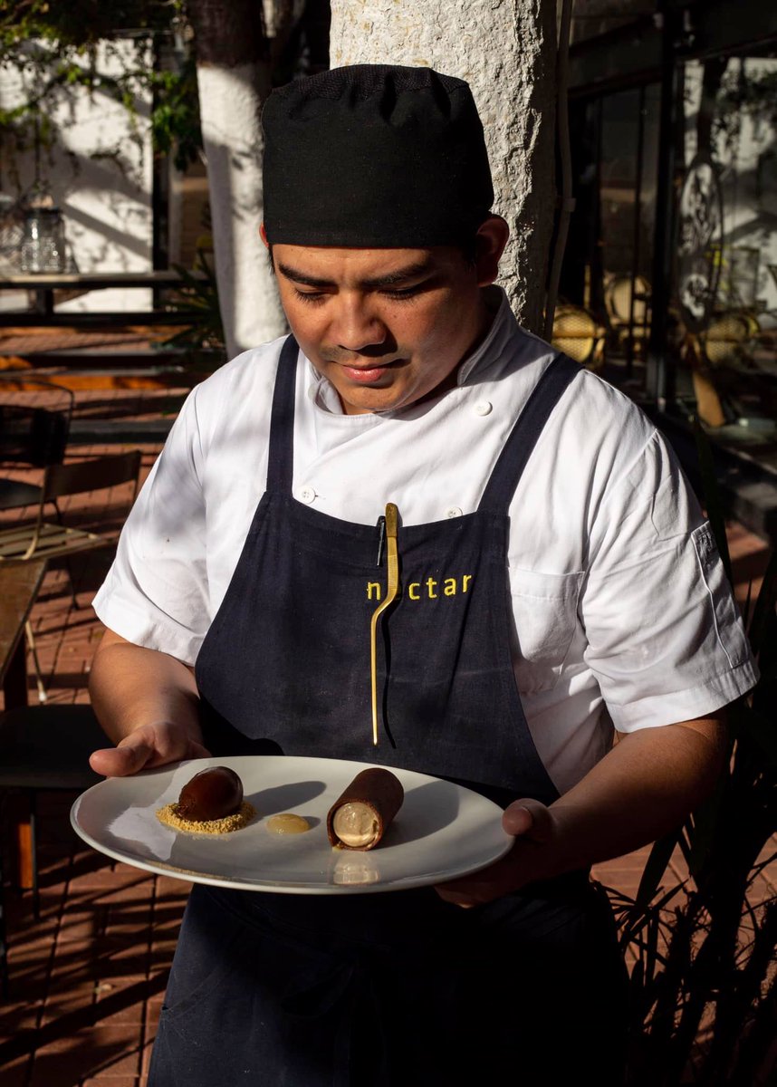 nectarmerida's tweet photo. Quédate con quien te mire como David a este Tauch, uno de nuestros postres preferidos. #dessert #NuevaCocinaYucateca https://t.co/2pNBpMXTGe
