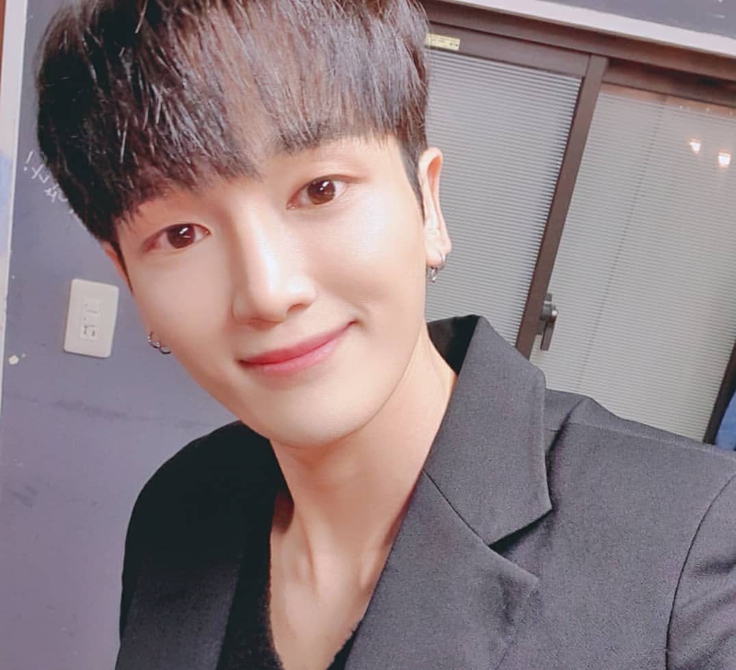 Apb_Kappafr's tweet photo. [INSTAGRAM] - 02/02/2020

Joyeux Yongday💜💙 déjà dimanche #알파벳 #alphabat #beta #epsilon #gamma #kappa #lambda #dimanche

© | alphabatofficial
🇨🇵 | Apb_Kappafr https://t.co/TzlBtnQ4Gx