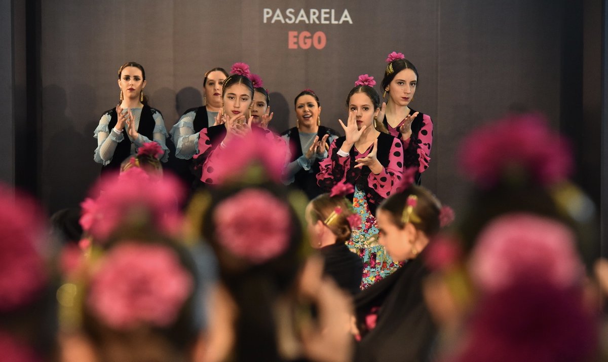 simofsevilla's tweet photo. En esta edición hemos disfrutado de la gran calidad y la gran dedicación de los jóvenes emprendedores de #moda #flamenca.
¡Gracias a todos los participantes de la pasarela #SIMOFEGO!
#SIMOF2020 #SevillaHoy https://t.co/388sclZpQ3