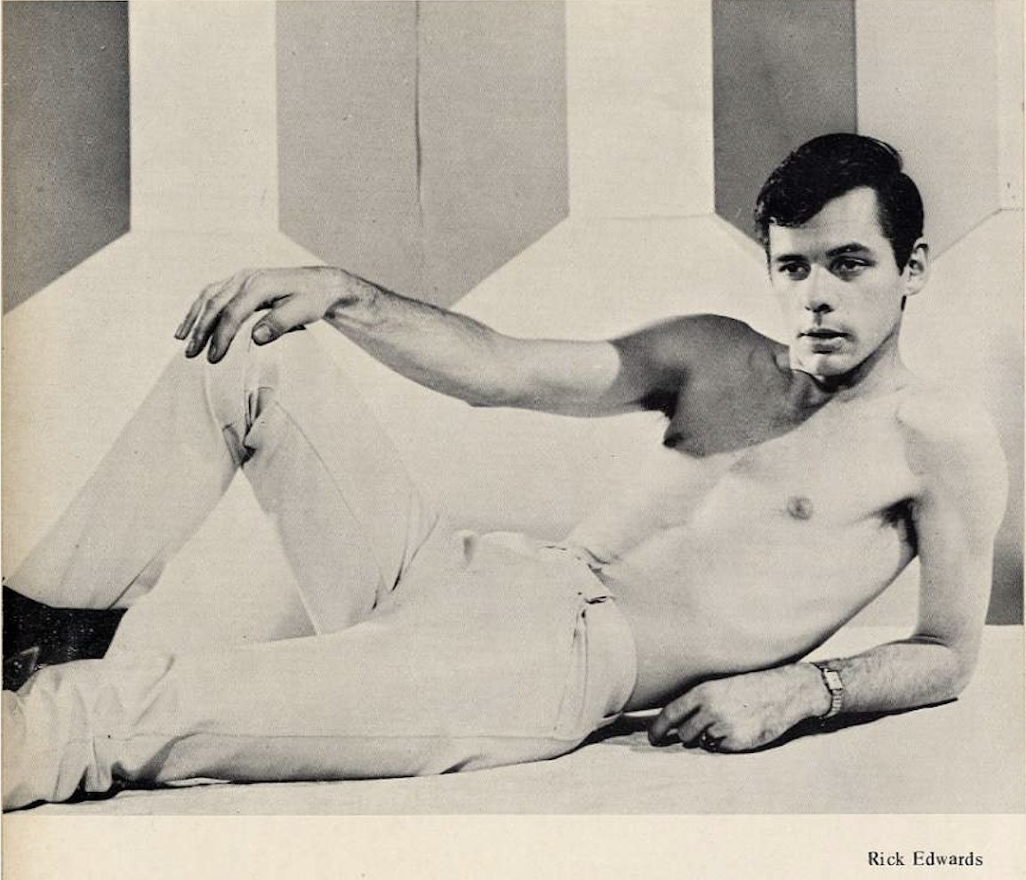 creatureblackl1's tweet photo. Rick Edwards [Photos by Avery Willard aka Bruce King] New York, 1964 #rickedwards #averywillard #vintagemen #vintagegay #gaymen #nakedgay #nudegay #nakedman #nakedmen #vintagephysique #gay https://t.co/VzdWwtSQ1x
