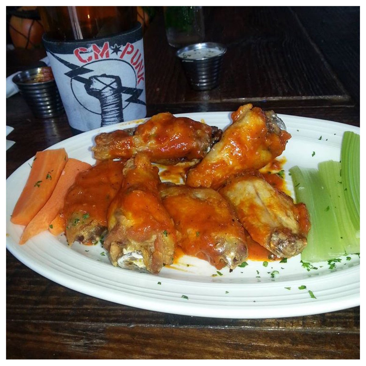 It's #SuperBowl Sunday and we want you to come watch the game with us.
Enjoy $2 Natty Bohs, $3 Coors lites, $4 select drafts, $5 wings or tenders in the following flavors: Buffalo, BBQ, Honey Old Bay and Old Bay.

#HucksAmericanCraft #AmericanCuisine