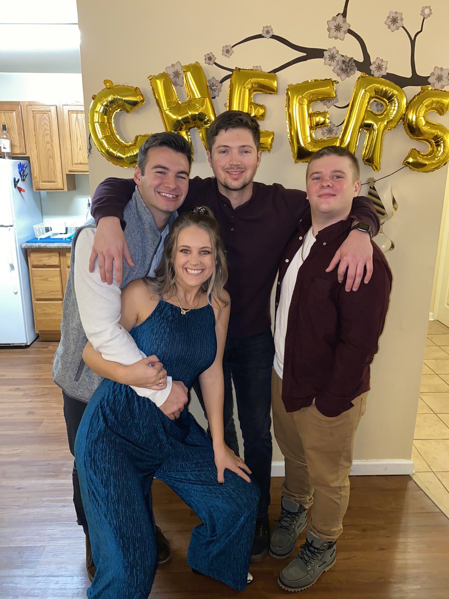 alafferty2's tweet photo. @JHamor @bbrumy8 Happy bday 🐐💰 https://t.co/8MtqnCz3Z7