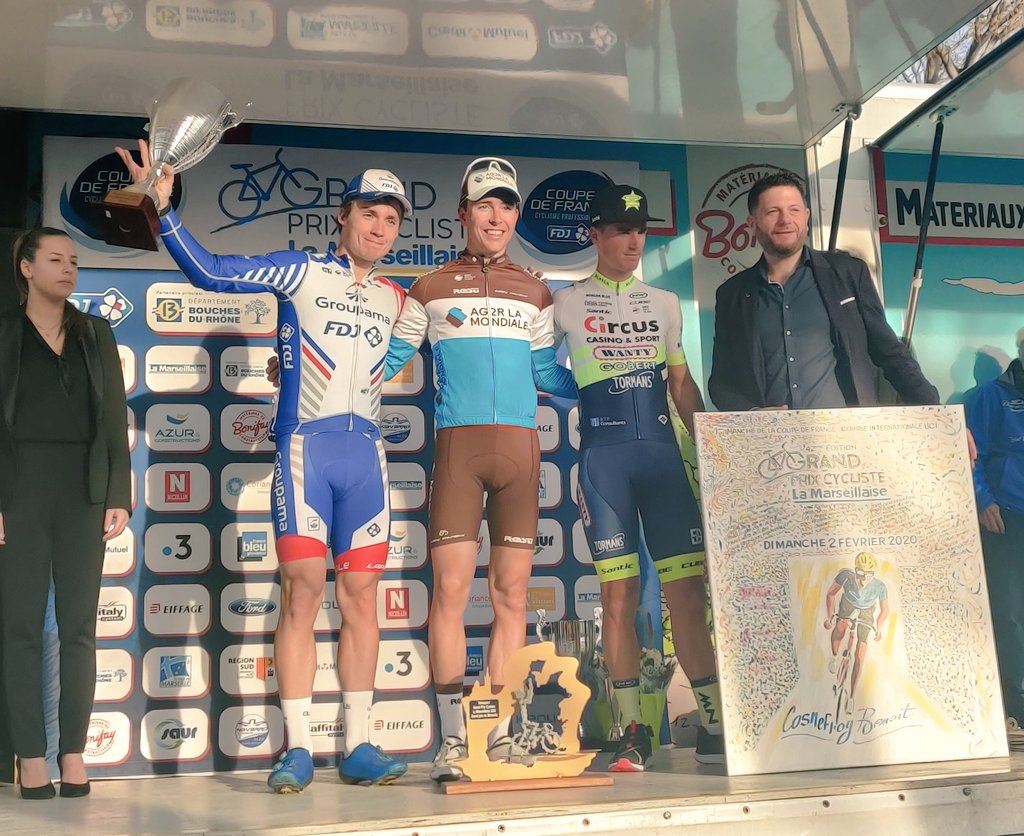 VillageCycliste's tweet photo. Benoit Cosnefroy remporte le GP La Marseillaise après avoir lancé les hostilités à 30 kilomètres du but dans la Route des Crêtes. Il devance au sprint Valentin Madouas, Tom Devriendt et Jesus Herrada. #GPLM2020 #GPLM #LesRP https://t.co/weEqwl1K9N