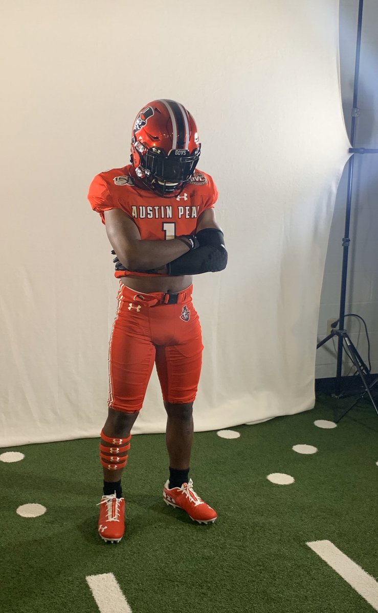 Had a great time at <a href="/GovsFB/">Austin Peay Football</a> Thank you for having me @CoachCandeto <a href="/DLcoachbeck/">Kevon Beckwith</a> @APCoachHud #GoGovs🎩🔴