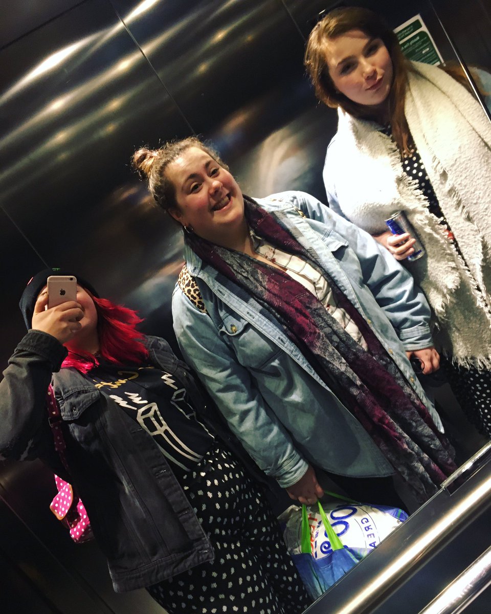 Episode 2 with <a href="/annarosethomas/">Anna Thomas</a> is now available! Find us on Spotify/Apple Podcasts/Podbean! Such a lovely episode to record! Give it a listen 😘
open.spotify.com/episode/17KgbV…