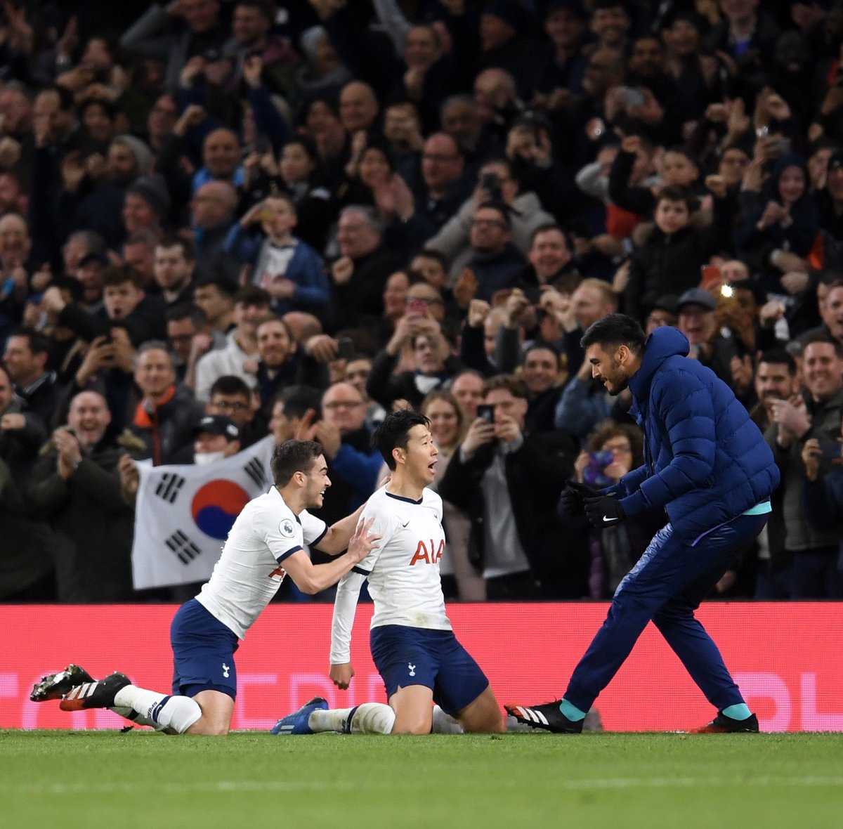 GazzanigaPaulo's tweet photo. Big win at home!! 💪 Well done, lads! #COYS
Enorme triunfo!! Gran partido, muchachos! #VamosSpurs https://t.co/J9wAngHKIS