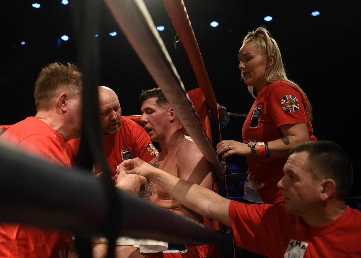 ChezNihell's tweet photo. Team work 🇬🇧🥊
@ArmySportASCB @27RegimentRLC @CO1PWRR @TalentedAthlete @armyboxingteam #TeamNIHELL
@vetlocksmith #teamcrunk #tmpdiving https://t.co/FH4rgGp0Qf https://t.co/vY3P8Oyy0O