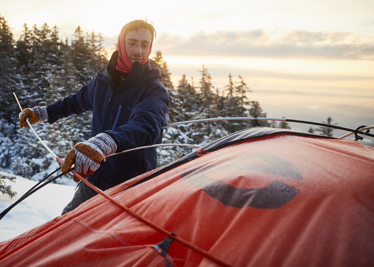 Our Chogori™ mountaineering tent's integrated rainfly and external poles make for a quick setup, so you can always make first tracks.
...
Photo: @kammitchellphoto
#adventureanywhere #homeiswhereyoustakeit #protectourwinters
