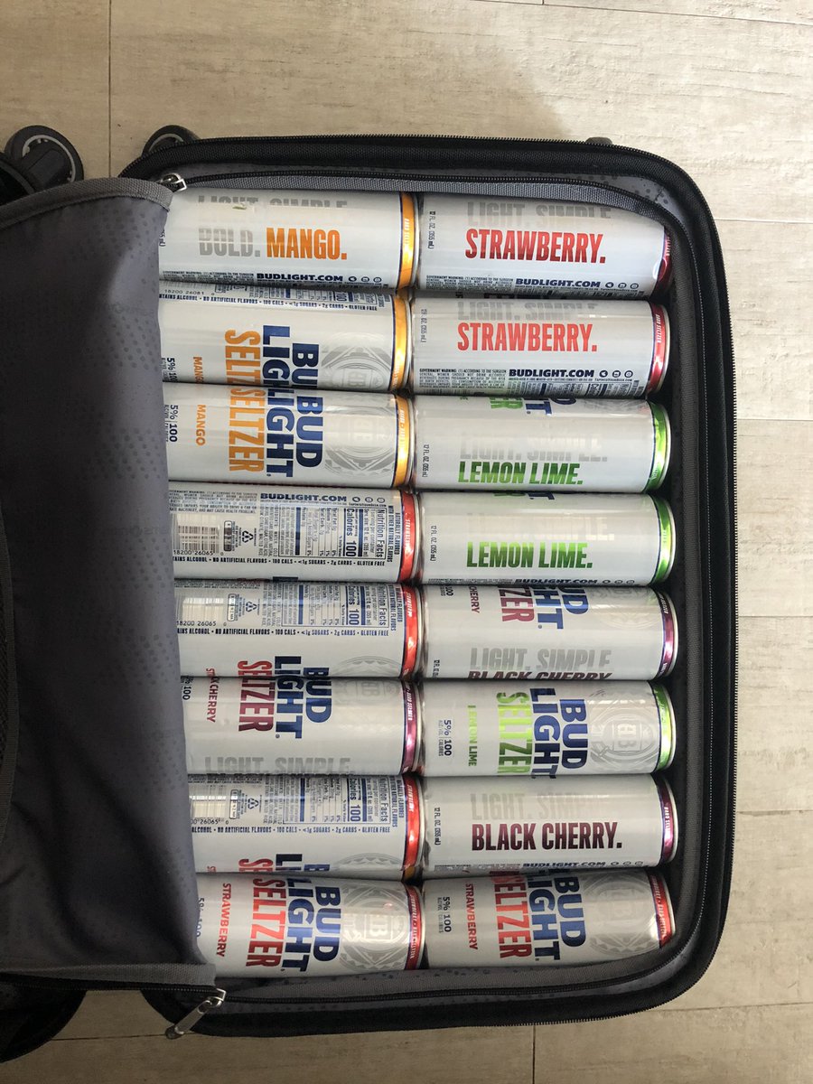 AlecJKowalczyk's tweet photo. Back home from my Honeymoon. MORE IMPORTANTLY: Became the first man to bring Bud Light Seltzer to international lands. #BusyGettingFizzy #GettinFizzyWitIt #CostaRica #SuperBowl #budlightseltzer https://t.co/IeHUnP5onW
