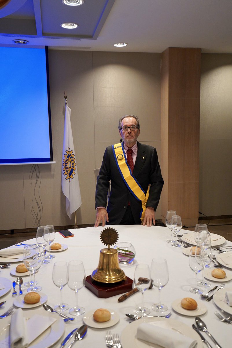rotary2201's tweet photo. recibiendo a nuestra gobernadora Ana Isabel Puerto del distrito 2201 #rotarymarbella #clubrotario #clubrotary #clubrotariomadridnorte @distrito2201 #rotaryinternational https://t.co/e7PZqJGjjo