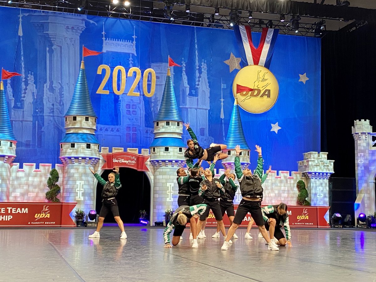 UDAnews's tweet photo. Bishop England HS &amp; Millard West HS breaking out all the tricks and athleticism for Small Varsity Hip Hop Finals! #UDAnationals https://t.co/NzTwAUH80T