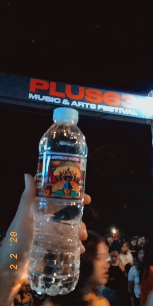 lizyxvii's tweet photo. Someone gave me this last night. Paos na paos ako kagabi at kailangan pa magpatop-up para makabili. Thank you so much. 🥺❤️ LANY LANY AHHH #LANYatPlus63Festival #LANYASIAInCebu #LANYCEBU https://t.co/X3ulSMthj3