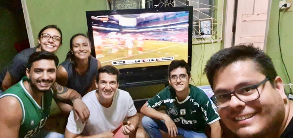 Alexair11's tweet photo. Estamos aqui na fronteira entre Brasil e Paraguai, Pedro Juan Caballero  🍻🍖👏#SuperBowlNaESPN https://t.co/dUDwZOUm6f