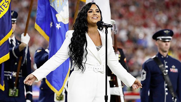 HollywoodLife's tweet image. Demi Lovato&apos;s national anthem performance at the #SuperBowl was FLAWLESS! hollywood.li/ceqXC3w