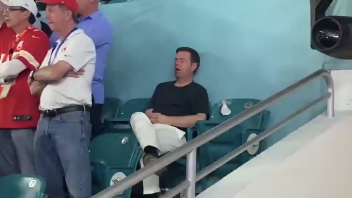 SportsBet_Legal's tweet image. Friends dont let friends take naps at the #SuperBowl