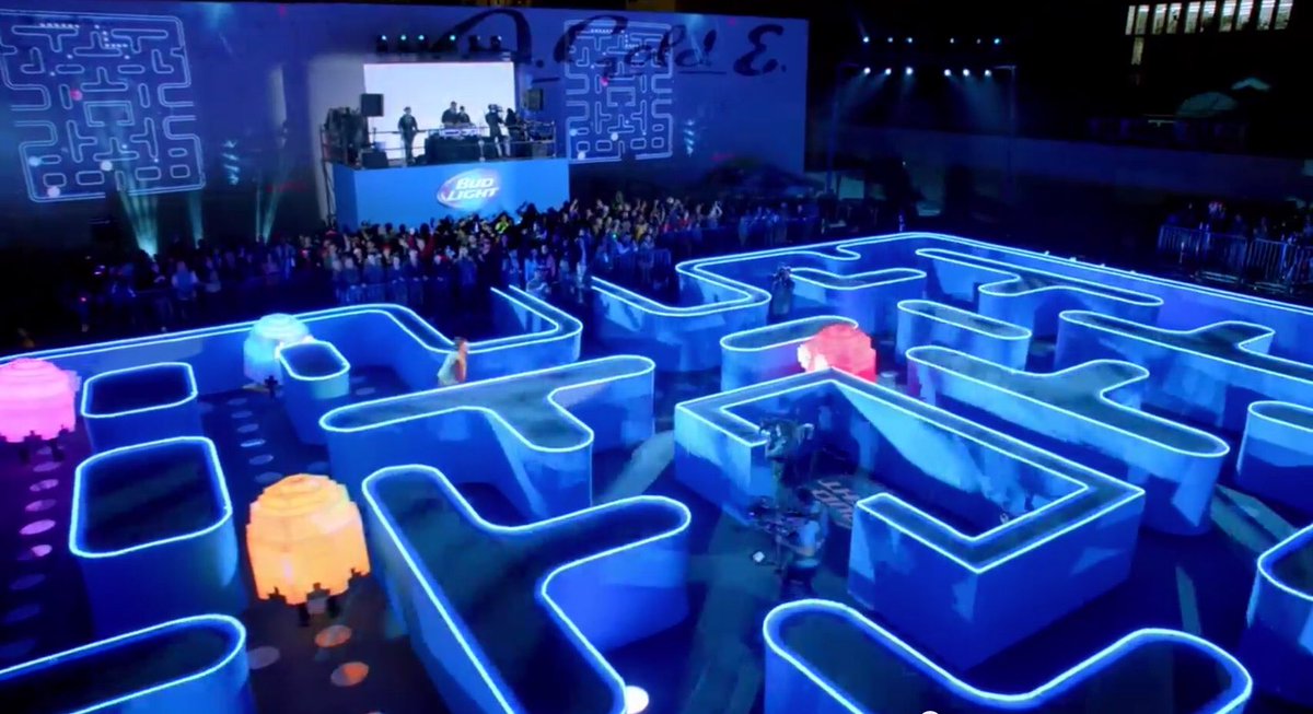 365ofpac's tweet photo. And here are some stills that show off the nice work on this #SuperBowl commercial by @energybbdo. #pacman40th #pacman365 #365ofpac #1yearwithpacman #1980s #dotmuncher #pacman40 #bandainamco #retrogaming #Budlight #energybbdo #SuperBowlCommercials https://t.co/fuaJ5Bog38