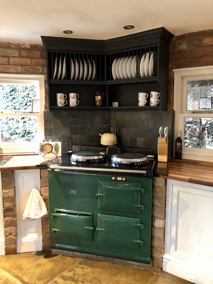 Caroline Aitken Interiors tweet media