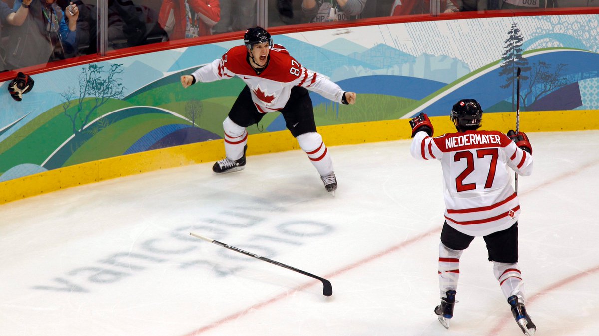 Sidney Crosby réagit après avoir compté le Golden Goal.