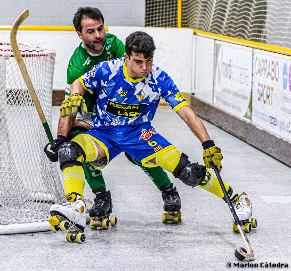 😃Empat a dos del Nacional Catalana contra el @Hoqueisarda a la Torre Roja!

👏Abel Moya, a falta d'un segon pel final, ha aconseguit el definitiu 2 a 2! 

#SomhiCaldes #OKNCATM