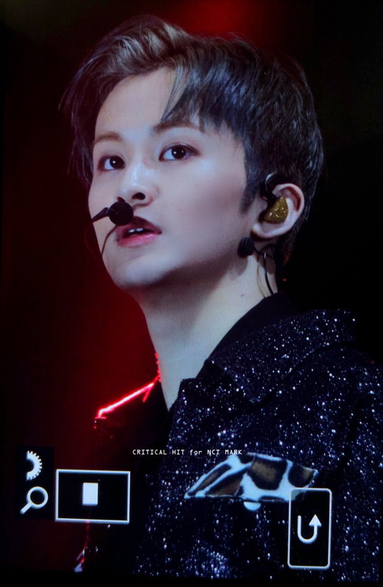 criticalhit0802's tweet image. 200201 #SuperM #MARK #마크