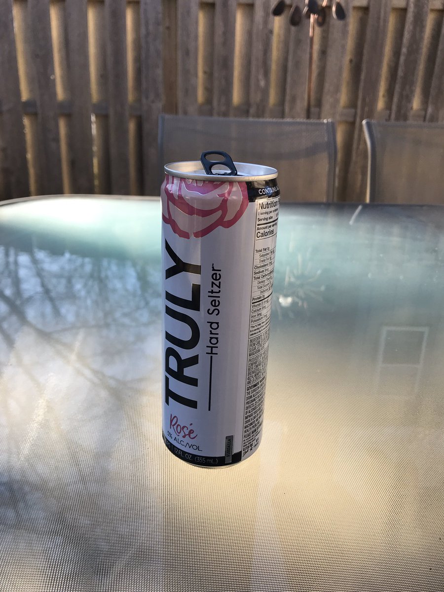 jentruta's tweet photo. @nickmense I got some BRose’ just for you. #SuperBowlSunday #ChiefsSBWeek https://t.co/QpHWvw3UYA