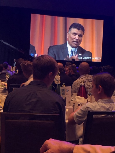 pensionparity's tweet photo. NFL superstars supporting FAIR at #SuperBowlLIV — check the lapel pins on Franco Harris and Anthony Muñoz! #PensionEquity https://t.co/ghdk2gS11C
