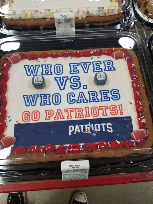 Alright I&rsquo;ll watch the super bowl. Wearing my cooking apron till kick off. https://t.co/l4OSRayFcb