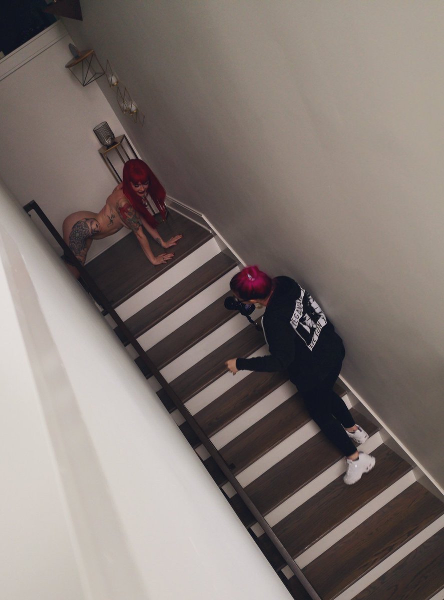 Varuna_xo's tweet photo. Some fun #BehindTheScenes with @Zen_SGPhoto
@SuicideGirls #shootfest
#redhead https://t.co/7etMsvXK47