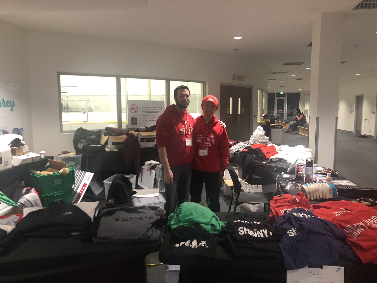 wick_22's tweet photo. ❤️ our Volunteers! The stuff hockey in 🇨🇦is made of!! #mamatandco. #ctwickfest https://t.co/aKgp6YENAO