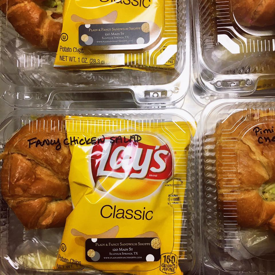 heathersalvrino's tweet image. These box lunches are perfect for any meeting or get together. 

#pandf #plainandfancysandwiches #fresh #friendly #local #fancychickensalad #croissant #lays