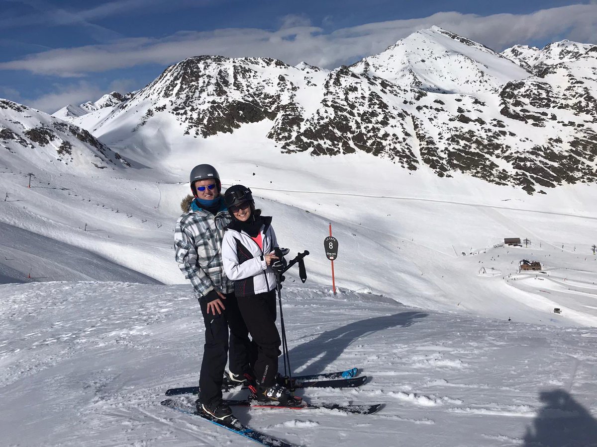 StevenPark_12's tweet photo. Two great days skiing so far! ⛷ @Katk01 https://t.co/IyRSjtlpqf