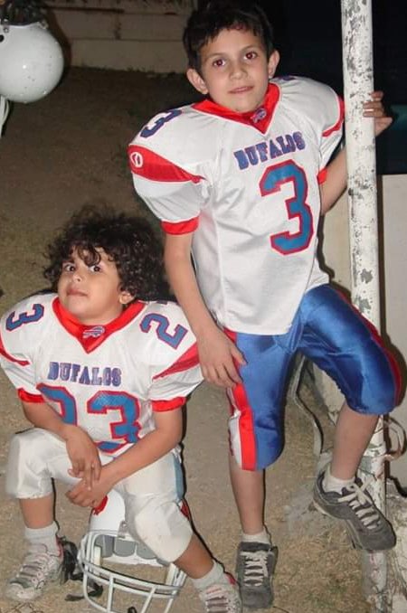 realycnan's tweet photo. Amamos este deporte...❤
Mas de esto en #Mexico #FutbolAmericano
#NFL
#SuperBowl
#ClubBufalos
#ClubVaqueros
#ClubToros
#MisHijos❤ https://t.co/HGqXpvfVwE