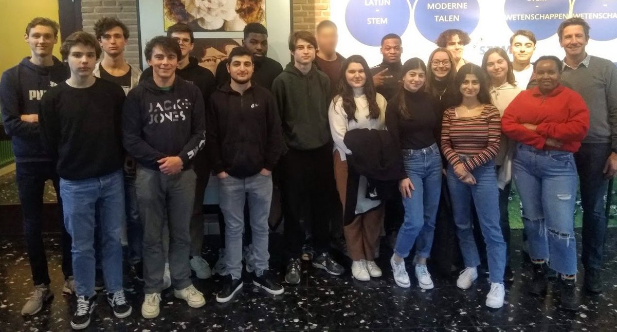 Onze economisten doen mee aan ‘Ondernemers voor de Klas’, een initiatief van <a href="/vlajovzw/">Vlajo</a>. Gio Canini gaf een boeiende sessie over #ondernemen aan onze leerlingen.
#ovk2020 #OndernemerschapStimuleren #giocanini

Lees meer op: aso.scheppers-mechelen.be/ondernemer-voo…