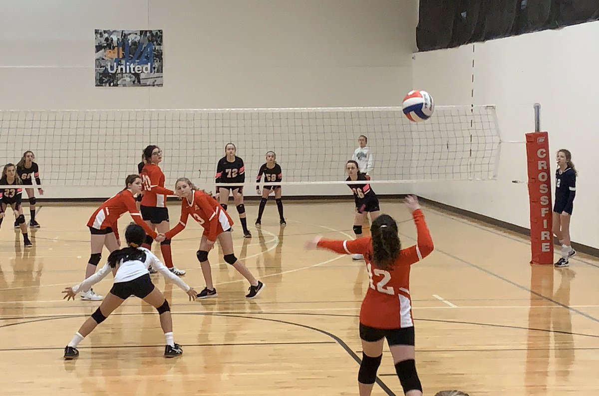 RobIJohnson1's tweet photo. @LisaMeadowsCBS Watching my daughter’s Middle School volleyball tournament... https://t.co/erBO3vueRx