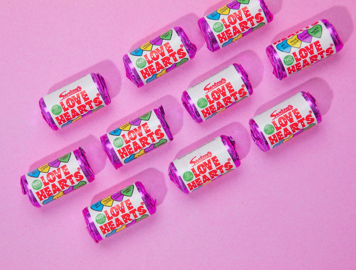 AndiesCandiesNG's tweet image. If you have an upcoming event and are looking for that "WOW" factor, then you gotta have "AndiesCandies" 🍭  Give us a call or send a dm so we can design a custom dessert table or Candy favour packs for your next event! 
#Andiescandiesng #candybuffets #eventstylist #candybars