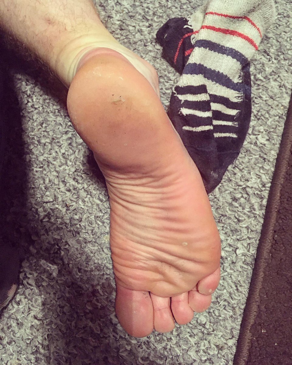 malefeetforsale's tweet photo. Not as cute post-workout though....Who says male feet can't be cute...?! #footfetish #feet #toes #wetfeet #barefootman #ticklishfeet #toes #feetpicsforsale #footpics #feetpictures #malefeet #baresoles #ticklytoes #feetoftwitter #sweatyfeet #stinkyfeet #gymfeet #wrinkledsoles https://t.co/EG9zKA520H
