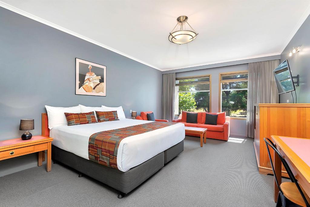 choicehotels_ap's tweet photo. A big welcome to our new modern property Quality Inn O'Connell situated in North Adelaide, South Australia. Contact us for corporate rate enquiries: https://t.co/lcDAYUSAr4 #ChoiceHotelsAU #newproperty #franchising https://t.co/uqPyFIZFaT