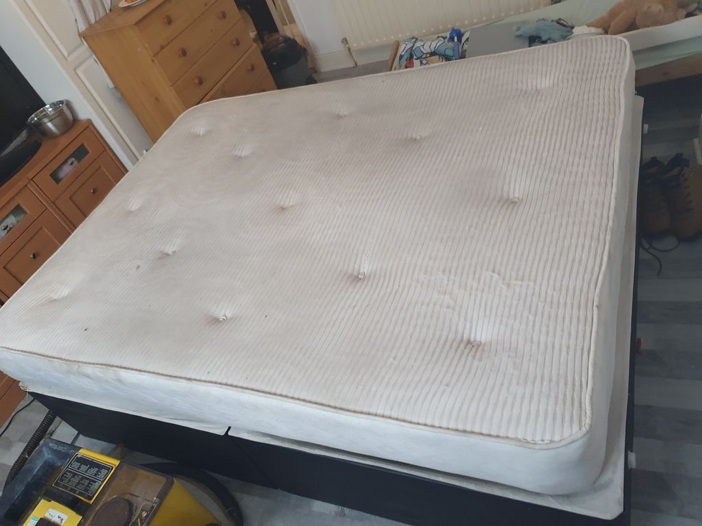 Mattress cleaning 