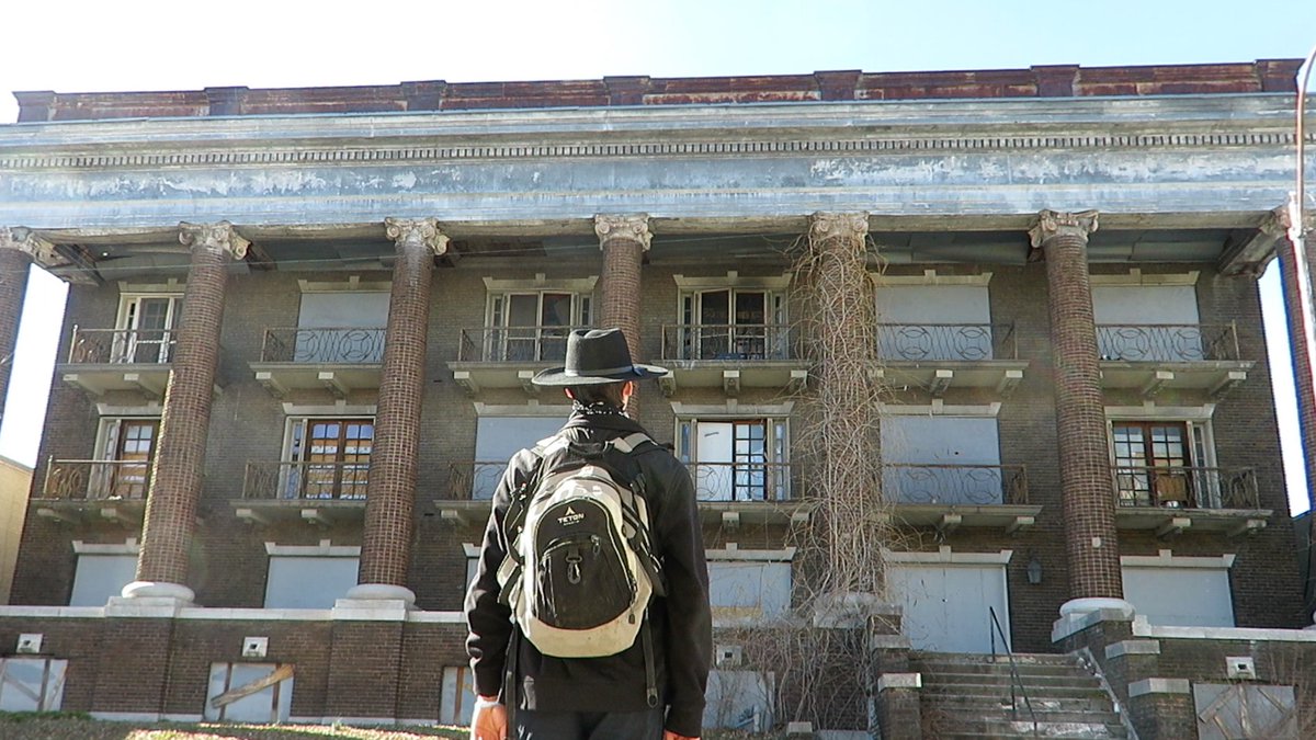 JaredRCoker's tweet photo. Explored an abandoned apartment building today https://t.co/pot7MK1PwC