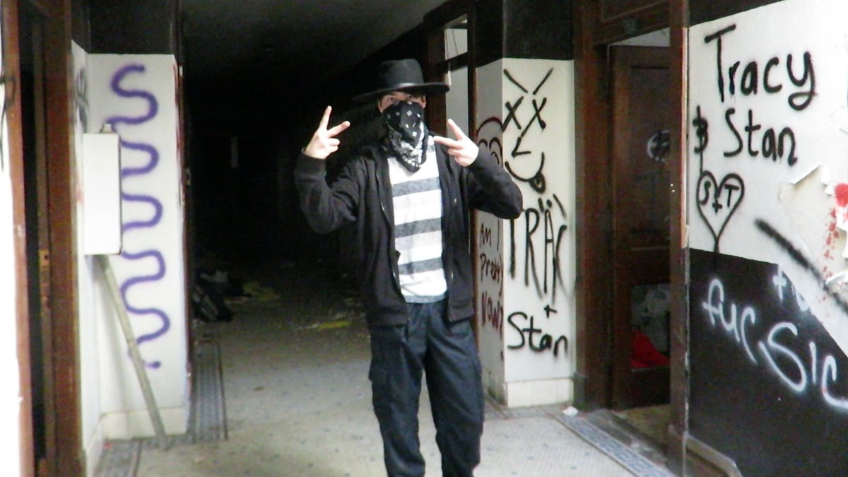 JaredRCoker's tweet photo. Explored an abandoned apartment building today https://t.co/pot7MK1PwC