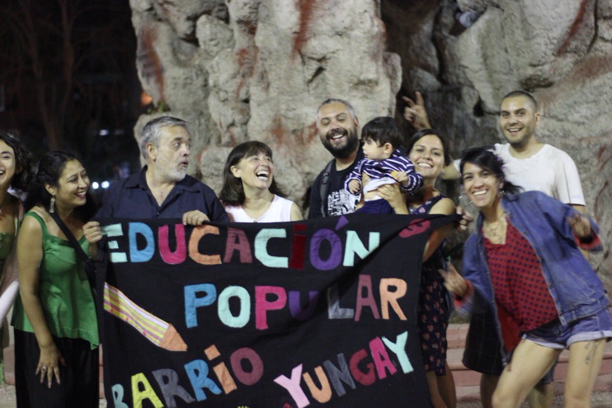 TeVeYungay's tweet photo. Ayer estuvimos debatiendo sobre nuestras distintas posturas frente al plebiscito, con una metodología facilitada por la comisión de educación popular, apoyadxs por las comisiones de cultura y abastecimiento. ¡Muchas gracias a lxs vecinxs por asistir! ¡La lucha sigue! ✊🏼 https://t.co/Lhp8sVga6N