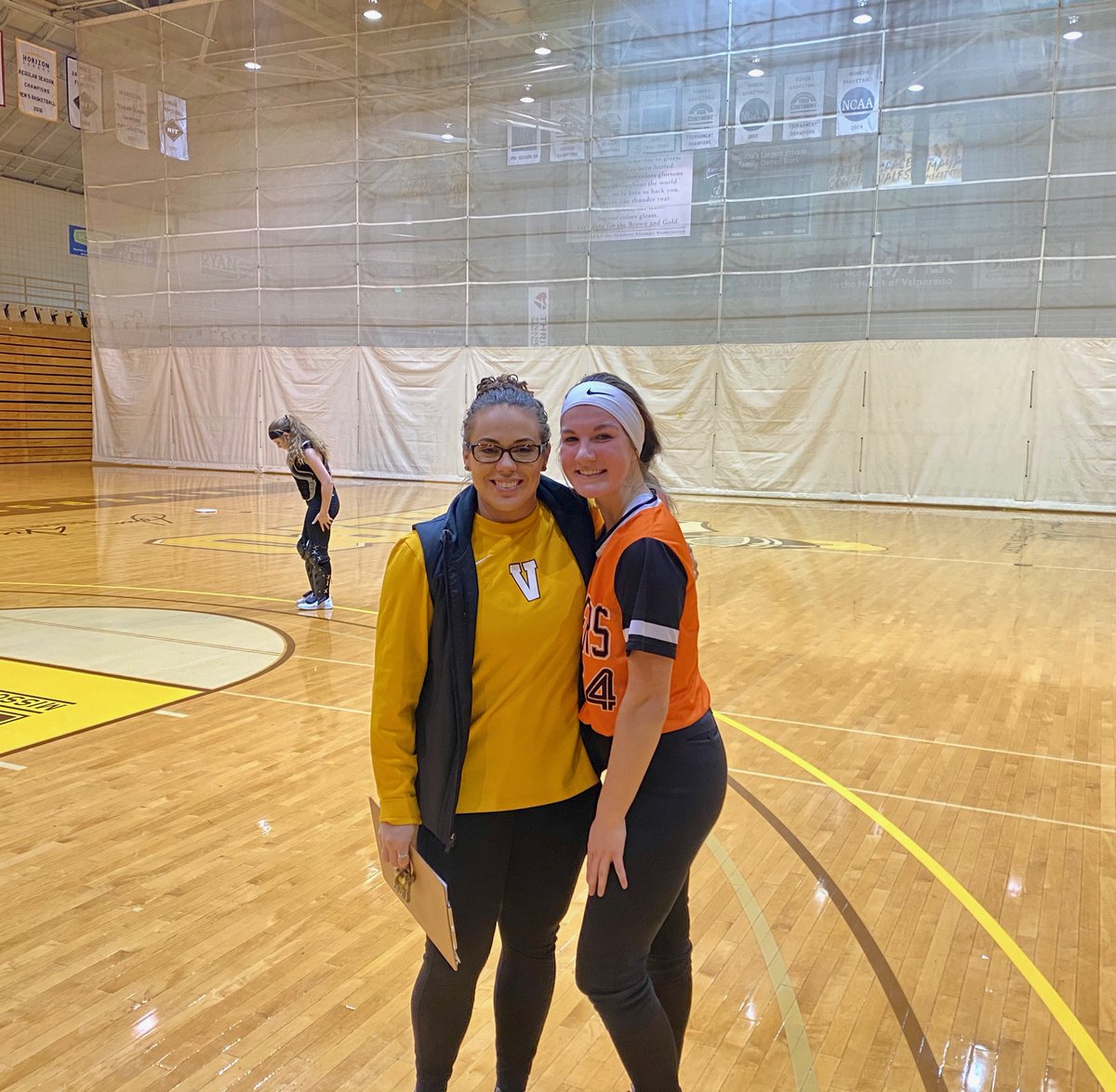 lloyd2022's tweet photo. A great camp @ValpoSoftball today.  Thanks @CoachMWright3 and @ValpoCoach .  I think they'll be ringing the Victory Bell alot this year.
@valpoathletics @growthegameFPS  @d1fastpitch1 @E1Fastpitch @FastpitchTV https://t.co/M3LuZhqnA5