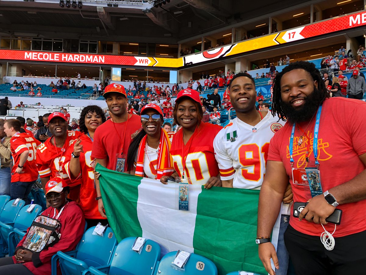 Adam_M_Winkler's tweet photo. Check out this proud pack of Derrick Nnadi fans!

We found the family of #ChiefsKingdom defensive lineman @DerrickNnadi, the @OceanLakesHS &amp; @CLMSJETS product, here at #SuperBowl LIV. You’ll probably hear them hollerin’ back in #The757!

#SBLIV @WTKR3 

https://t.co/emLGt2Pie7 https://t.co/ujpQZ4rrIJ