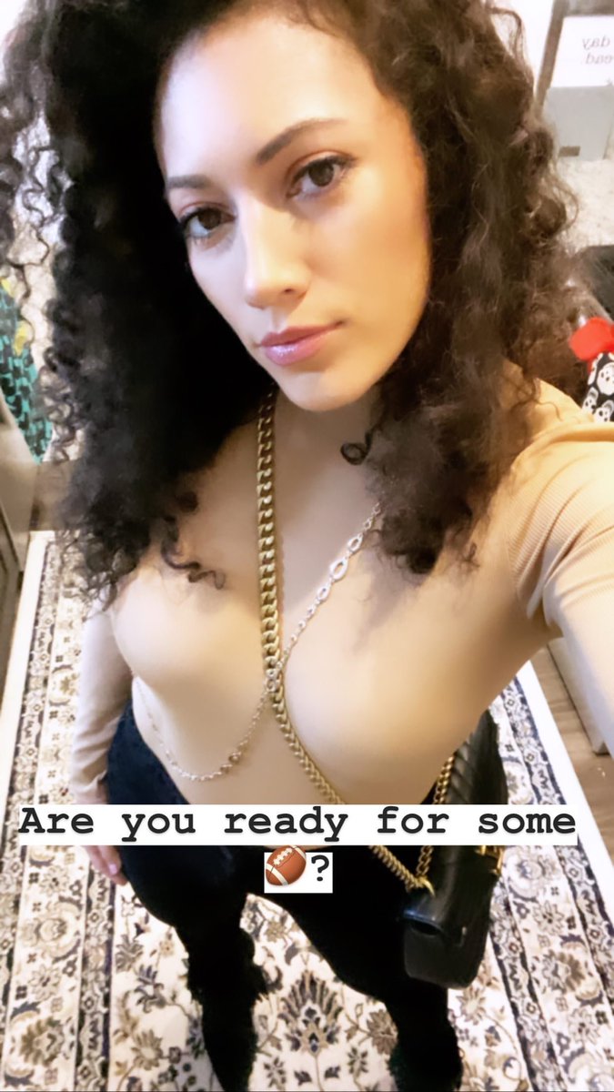 Out here with <a href="/AmicableCutie/">C.C. |Fan Page|</a> watching the game!