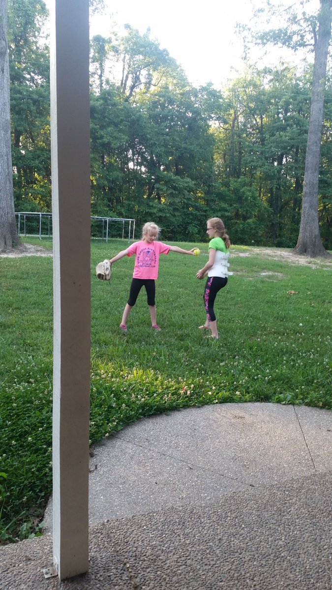 AdkissonSydnee's tweet photo. Throw back to when I taught my little sister how to pitch! 🤣 #softballfamily https://t.co/xxZJNmOMgY